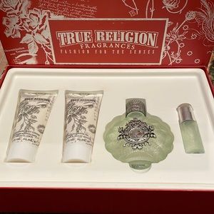 True Religion Fashions For The Senses Gift Set New Unused.